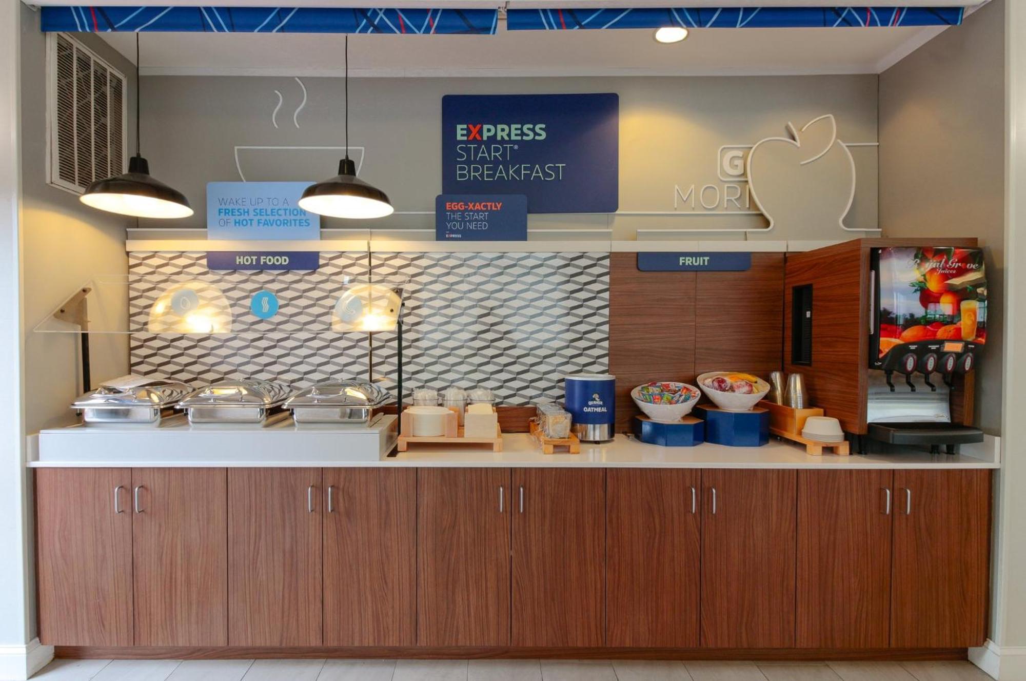 Holiday Inn Express Leland - Wilmington Area By Ihg Eksteriør billede